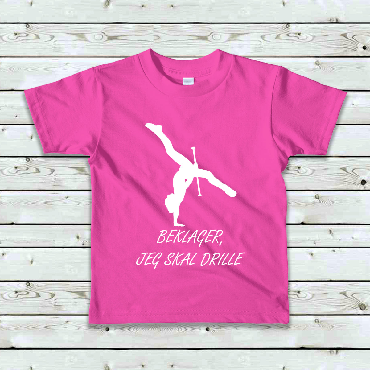 Barnestørrelser T-skjorte "Beklager, jeg skal drille" hvitt trykk