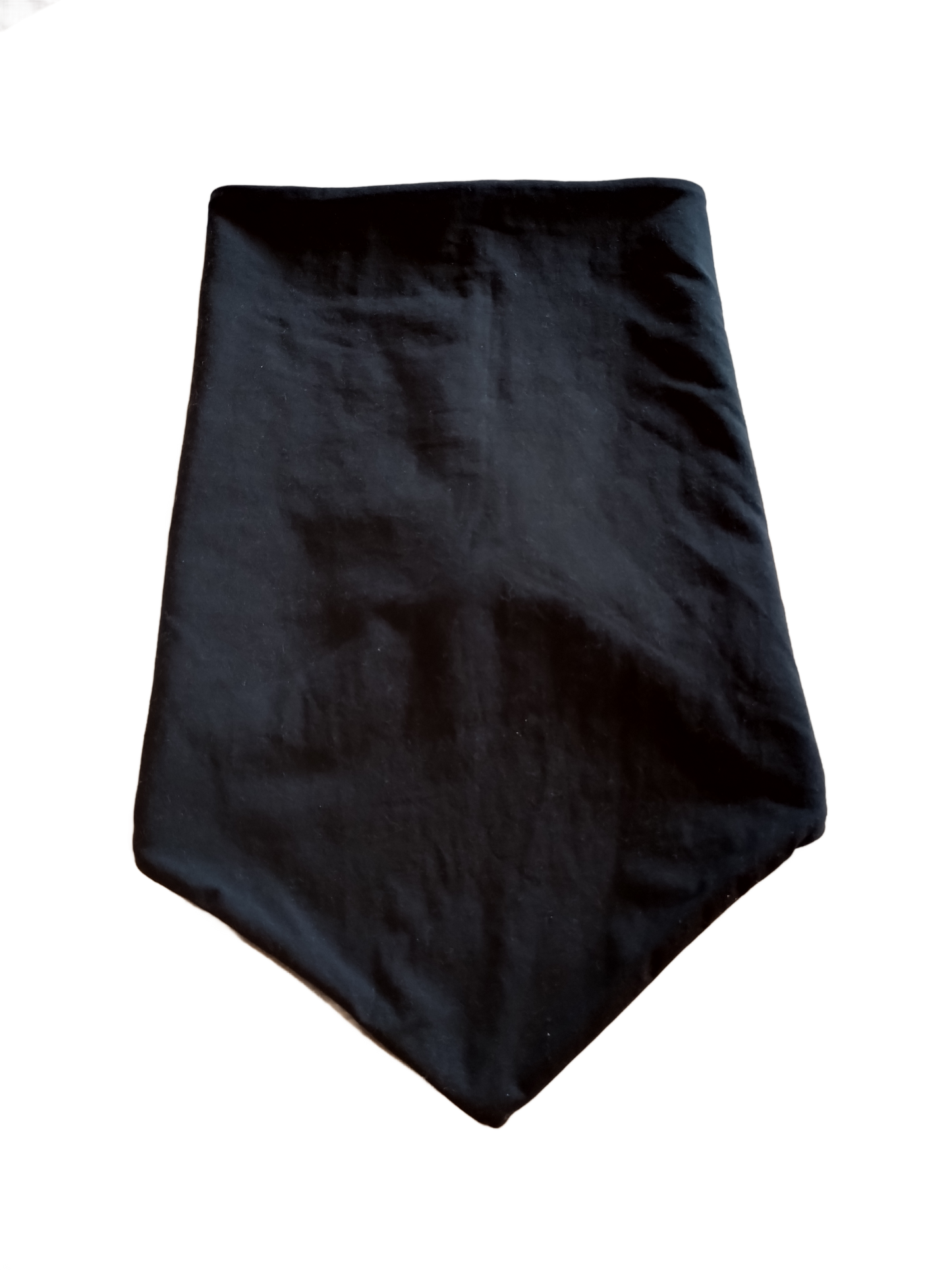 Sort halsbuff med grå snøfnugg fleecefor. Størrelse 160+ (14 år og oppover)