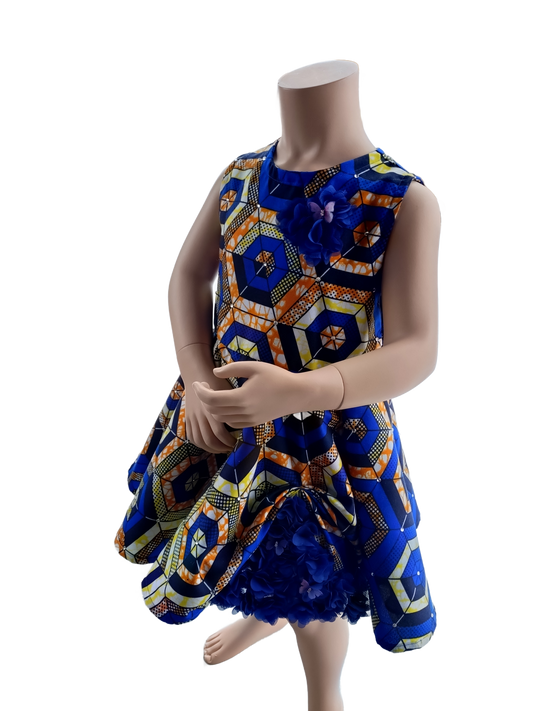 Helt unik, nydelig kjole i Ankara-stoff til en prinsesse